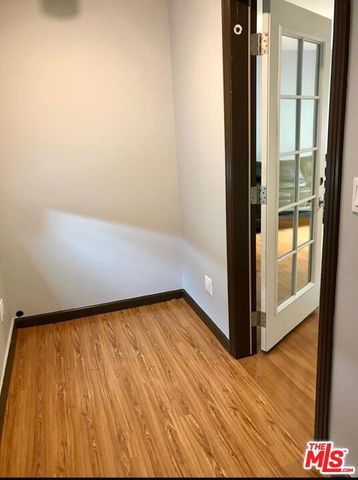 8120 Winsford Avenue, Los Angeles, CA 90045