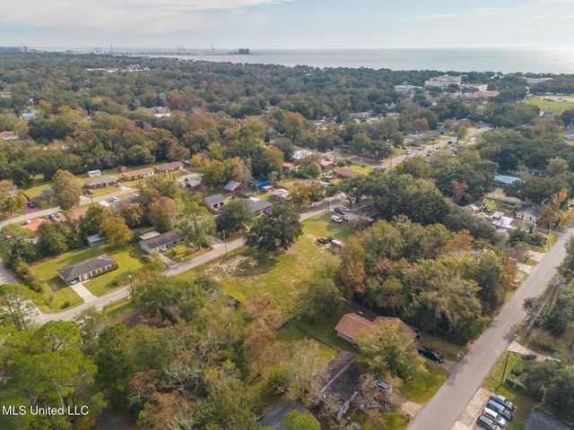 211 Gates Avenue, Long Beach, MS 39560