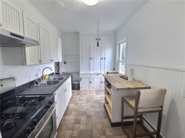 300 Cayuga Street, Springport, NY 13160