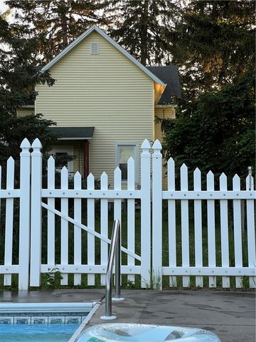 300 Cayuga Street, Springport, NY 13160