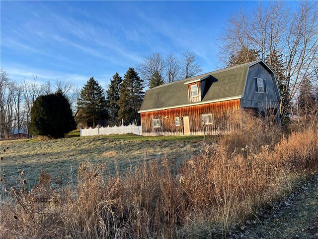 300 Cayuga Street, Springport, NY 13160
