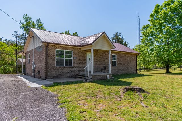 9127 Crestview Dr, Bon Aqua, TN 37025