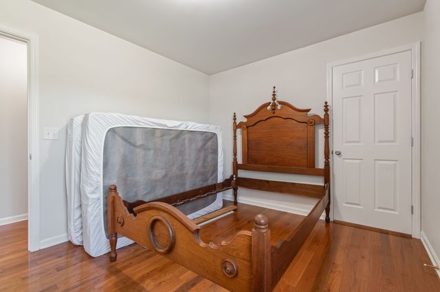 9127 Crestview Dr, Bon Aqua, TN 37025