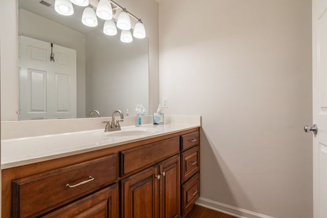 9127 Crestview Dr, Bon Aqua, TN 37025
