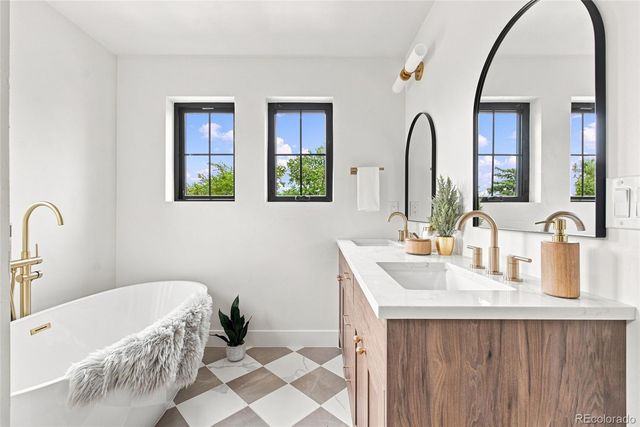 2525 Harlan Street, Denver, CO 80214