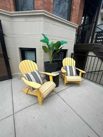 1628 N KIMBALL Avenue 2, Chicago, IL 60647