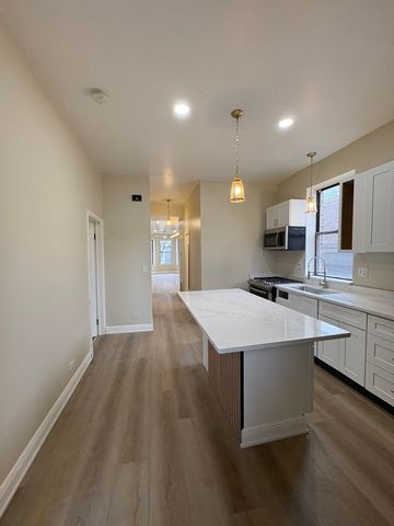 1628 N KIMBALL Avenue 2, Chicago, IL 60647