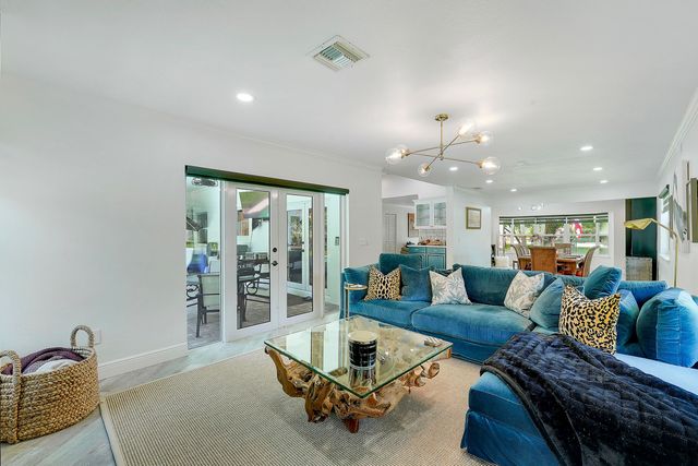 12709 Quercus Lane, Wellington, FL 33414