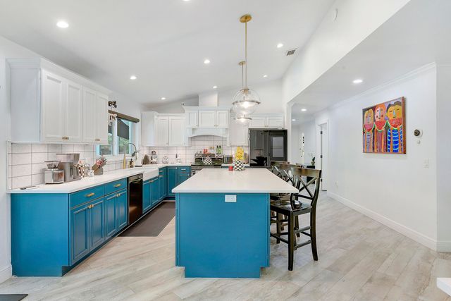12709 Quercus Lane, Wellington, FL 33414