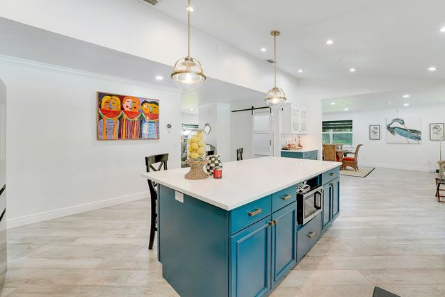 12709 Quercus Lane, Wellington, FL 33414