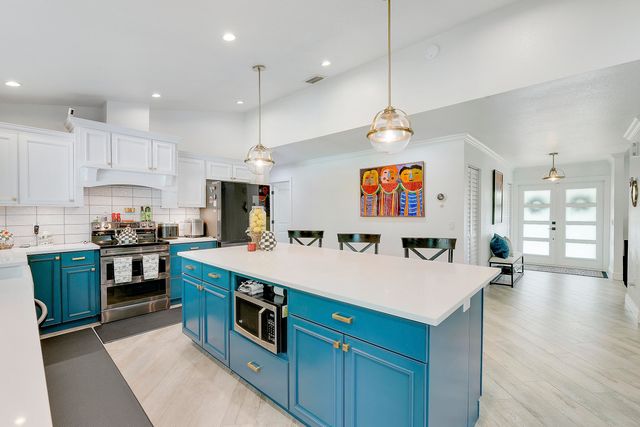 12709 Quercus Lane, Wellington, FL 33414