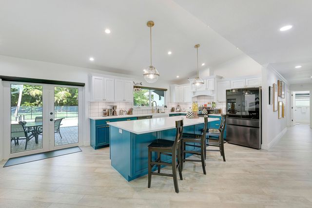 12709 Quercus Lane, Wellington, FL 33414