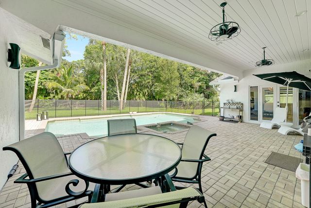 12709 Quercus Lane, Wellington, FL 33414