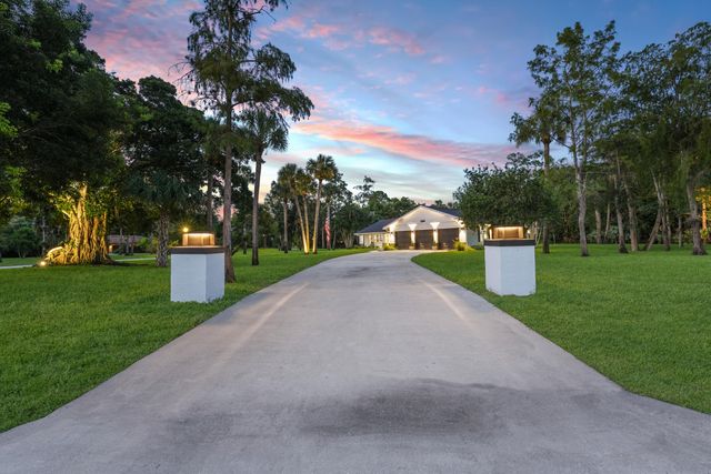 12709 Quercus Lane, Wellington, FL 33414