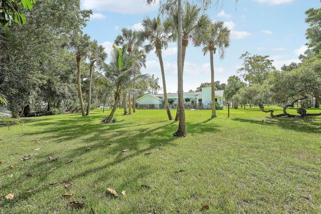12709 Quercus Lane, Wellington, FL 33414