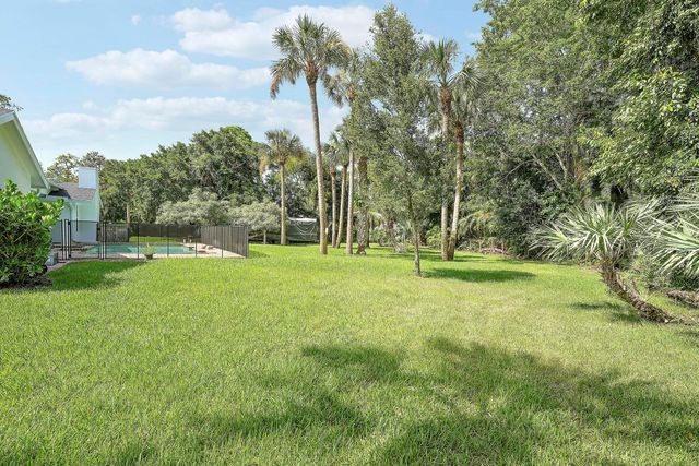 12709 Quercus Lane, Wellington, FL 33414
