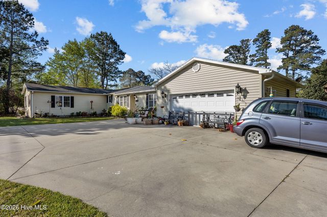 855 Belgrade Swansboro Road, Stella, NC 28582