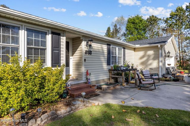 855 Belgrade Swansboro Road, Stella, NC 28582