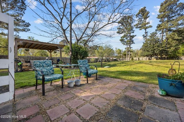 855 Belgrade Swansboro Road, Stella, NC 28582