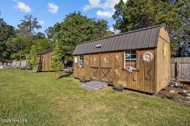 855 Belgrade Swansboro Road, Stella, NC 28582