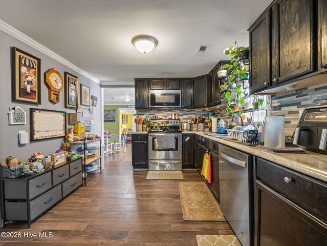 855 Belgrade Swansboro Road, Stella, NC 28582