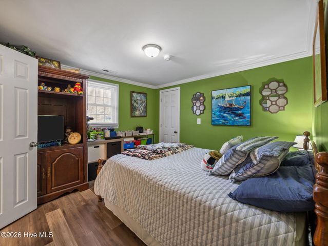 855 Belgrade Swansboro Road, Stella, NC 28582