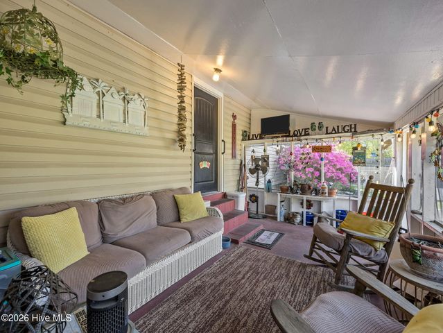 855 Belgrade Swansboro Road, Stella, NC 28582