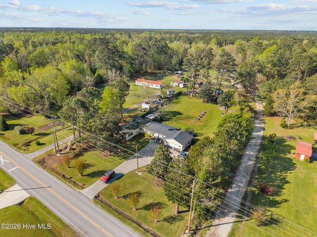 855 Belgrade Swansboro Road, Stella, NC 28582