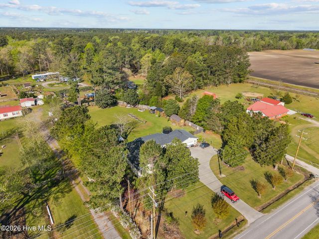 855 Belgrade Swansboro Road, Stella, NC 28582