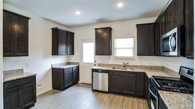 25703 Northpark Palm Drive, Porter, TX 77365