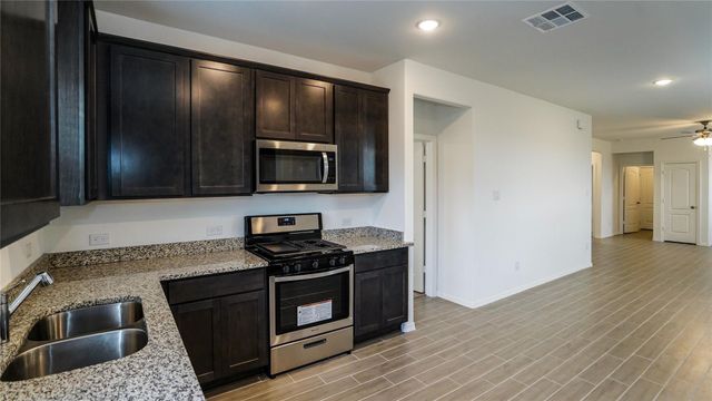 25703 Northpark Palm Drive, Porter, TX 77365