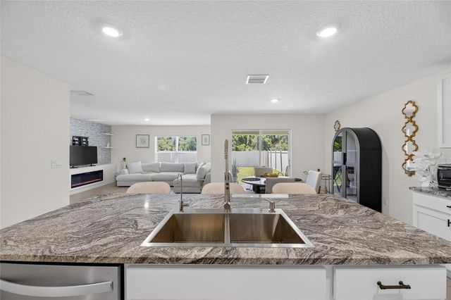 3255 SILVER DATE DRIVE, Wimauma, FL 33598