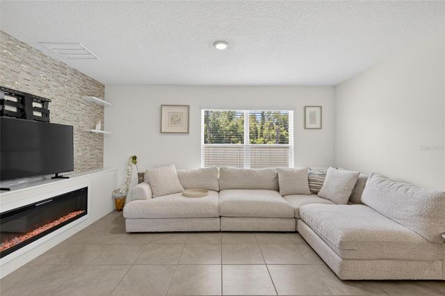 3255 SILVER DATE DRIVE, Wimauma, FL 33598