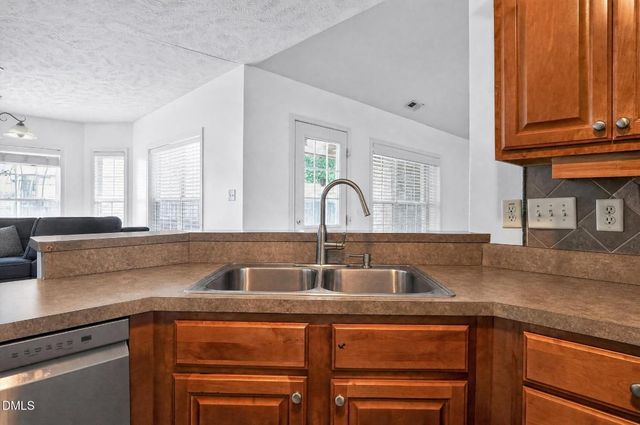 545 Colonial Hills Drive, Lillington, NC 27546