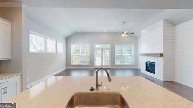 151 High Point Drive, Hoschton, GA 30548