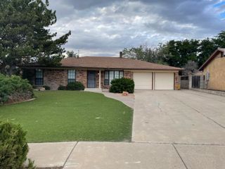 6917 Marilyn Avenue NE, Albuquerque, NM 87109