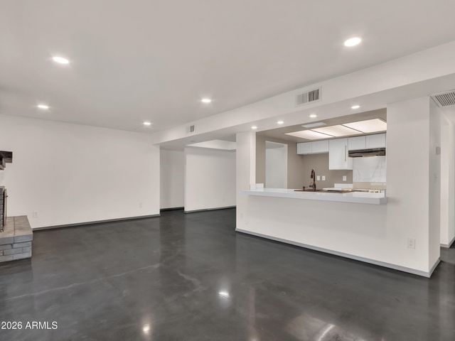 5605 W REDFIELD Road, Glendale, AZ 85306