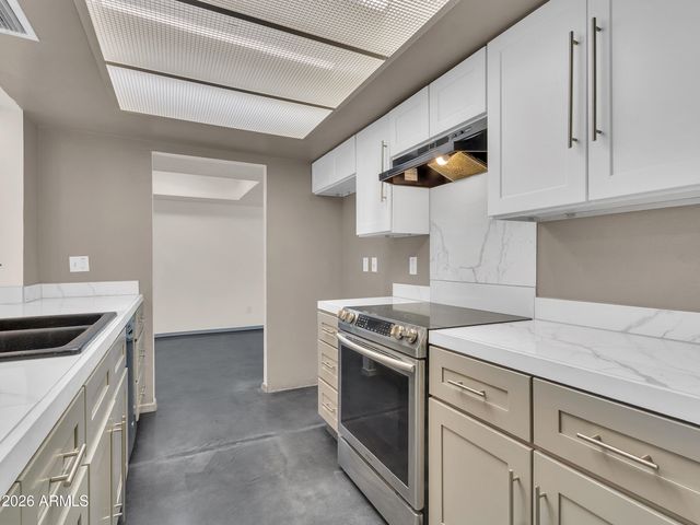 5605 W REDFIELD Road, Glendale, AZ 85306