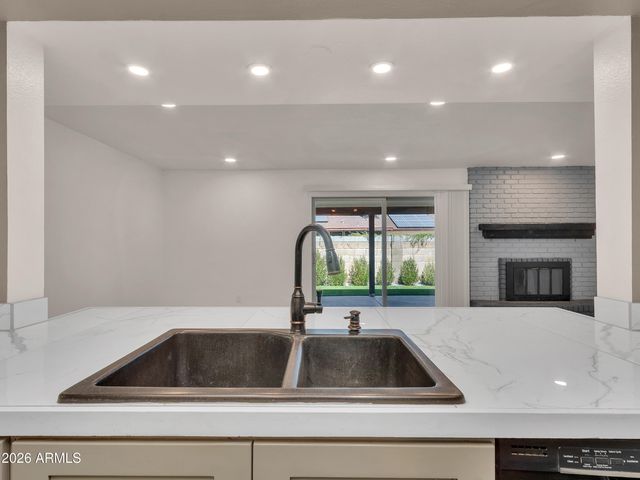 5605 W REDFIELD Road, Glendale, AZ 85306