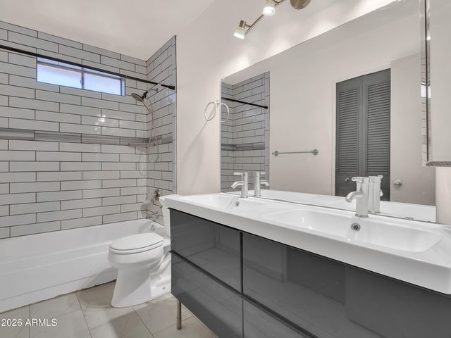 5605 W REDFIELD Road, Glendale, AZ 85306
