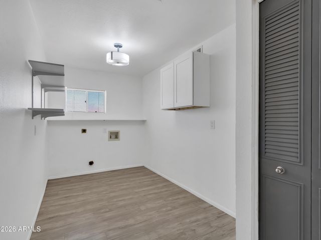 5605 W REDFIELD Road, Glendale, AZ 85306