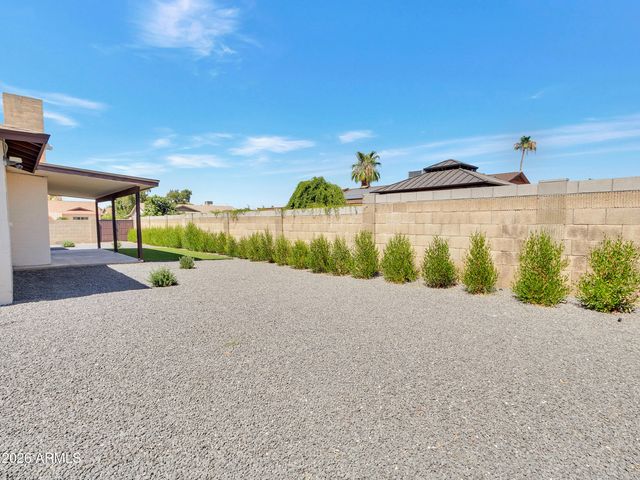 5605 W REDFIELD Road, Glendale, AZ 85306