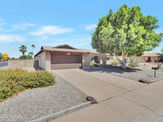 5605 W REDFIELD Road, Glendale, AZ 85306