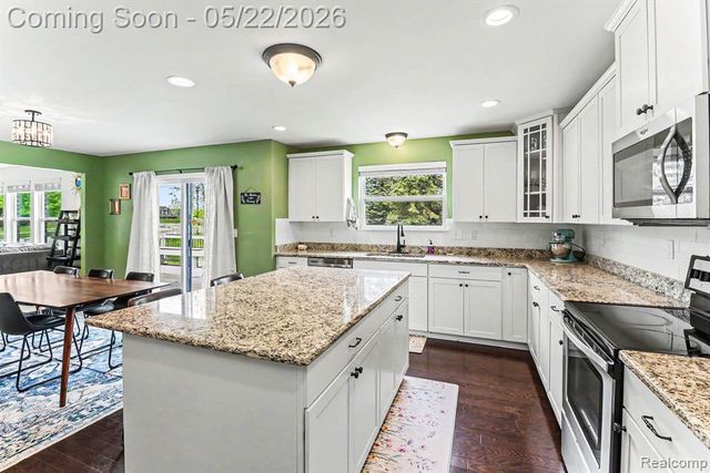 7558 Abigail Drive, Ypsilanti, MI 48198