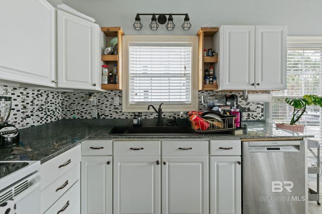 5140 Skiff Lane, Gulf Shores, AL 36542