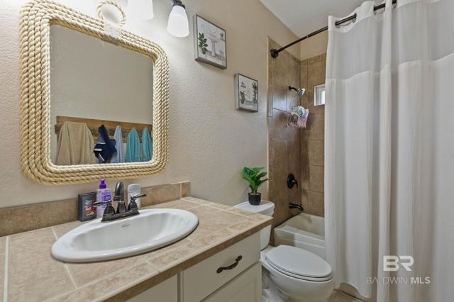 5140 Skiff Lane, Gulf Shores, AL 36542