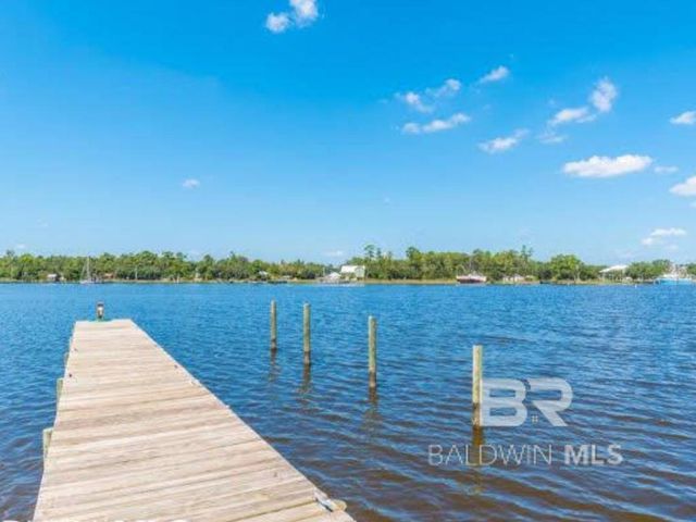 5140 Skiff Lane, Gulf Shores, AL 36542