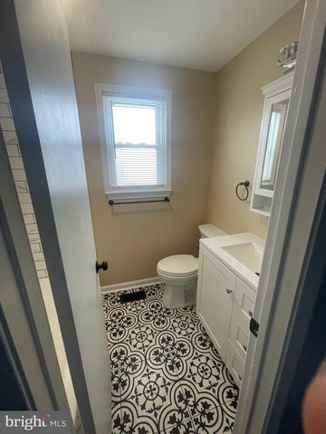 3 FARMHOUSE CT, Sicklerville, NJ 08081