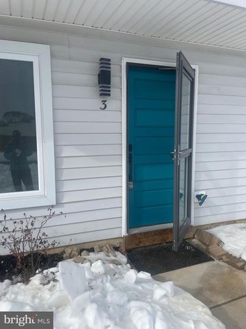 3 FARMHOUSE CT, Sicklerville, NJ 08081