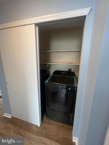 3 FARMHOUSE CT, Sicklerville, NJ 08081